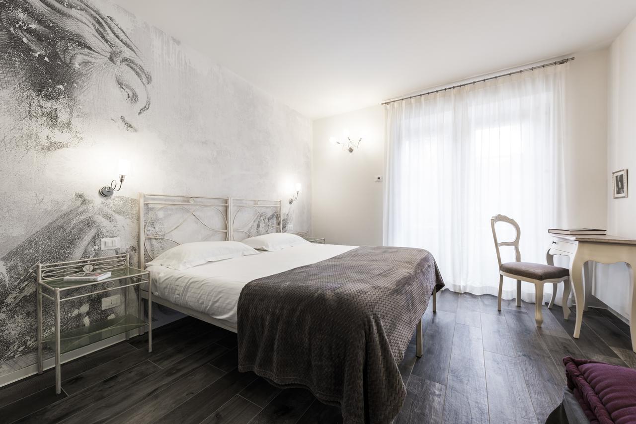 Villa Italia Luxury Suites And Apartments Arco Exterior foto